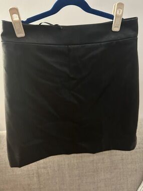 NWT J. Crew Black Faux Leather Pencil Skirt size 4
